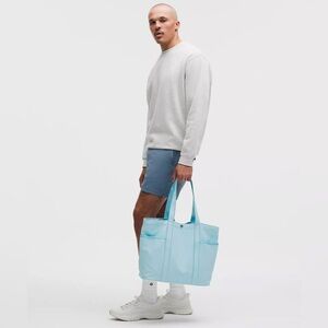 Lululemon Daily Multi-Pocket Tote Bag 20L- Foam Cloud